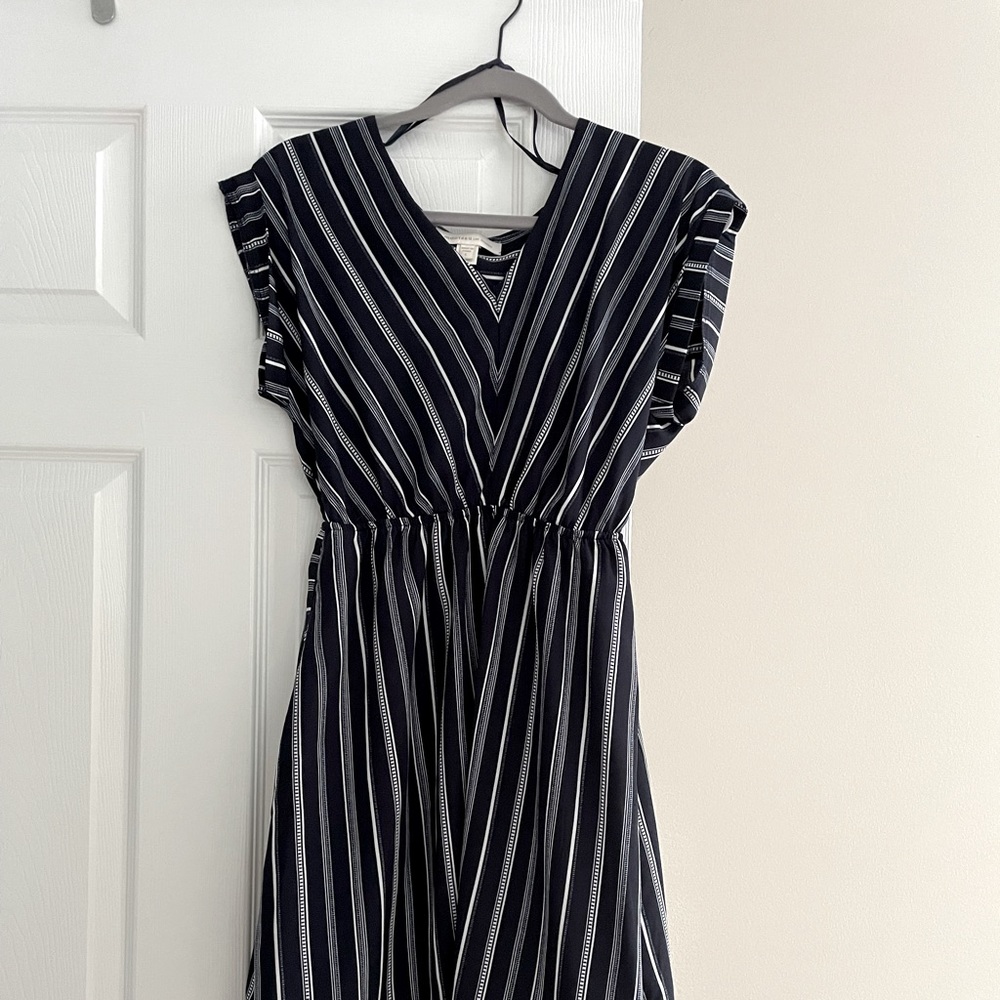 Monteau Women’s Dress Size L, Navy with white stripes